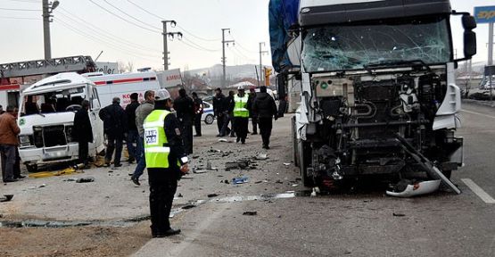 Pazarcık'ta Trafik Kazası: 9 Ölü