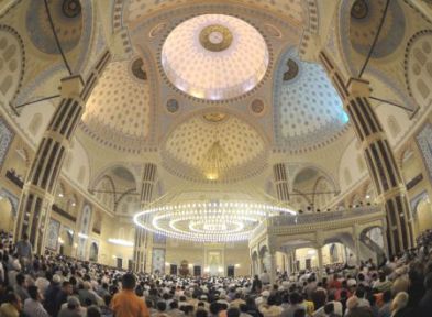 Türkiye'nin Üçüncü Büyük Camisi Hat Sanatıyla Büyülüyor
